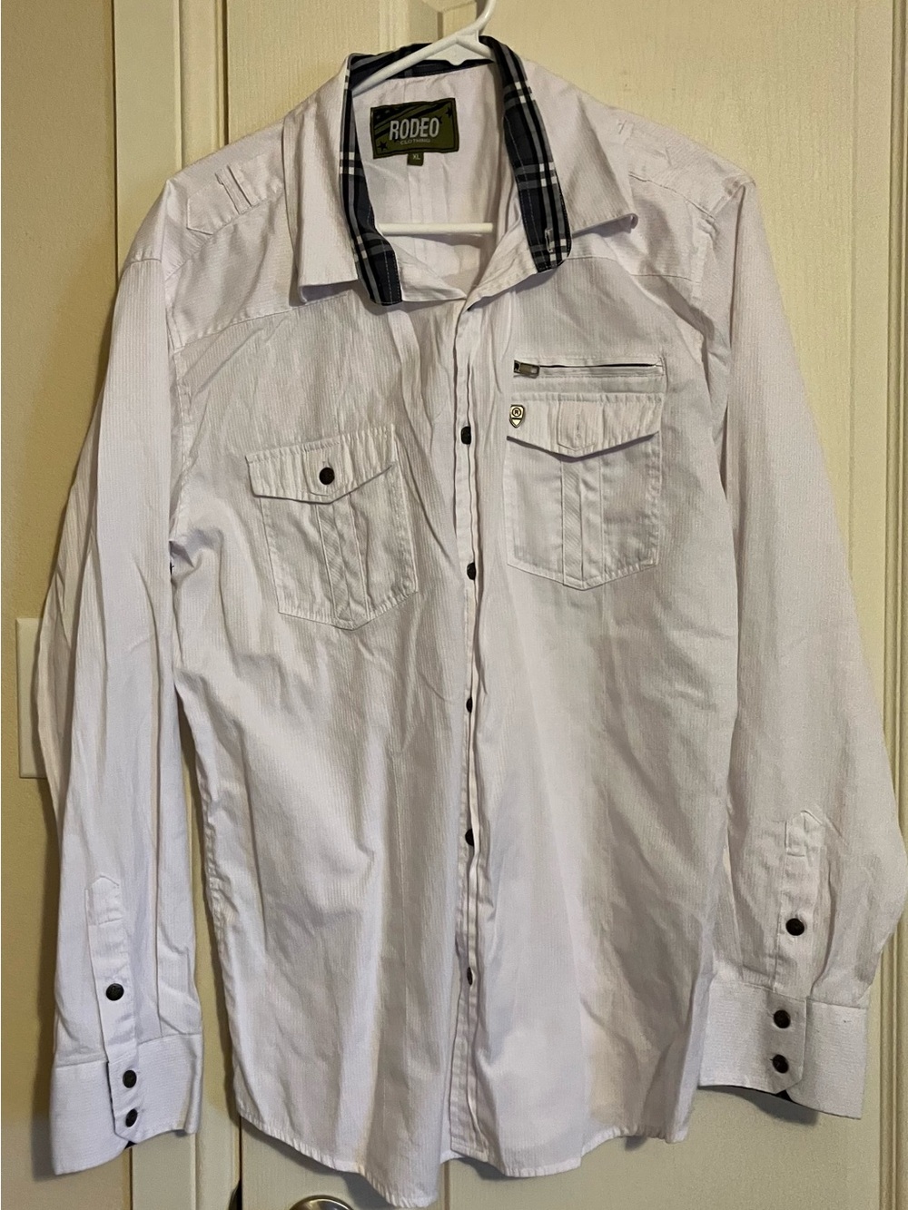 Men's White Casual Button-Down Shirt